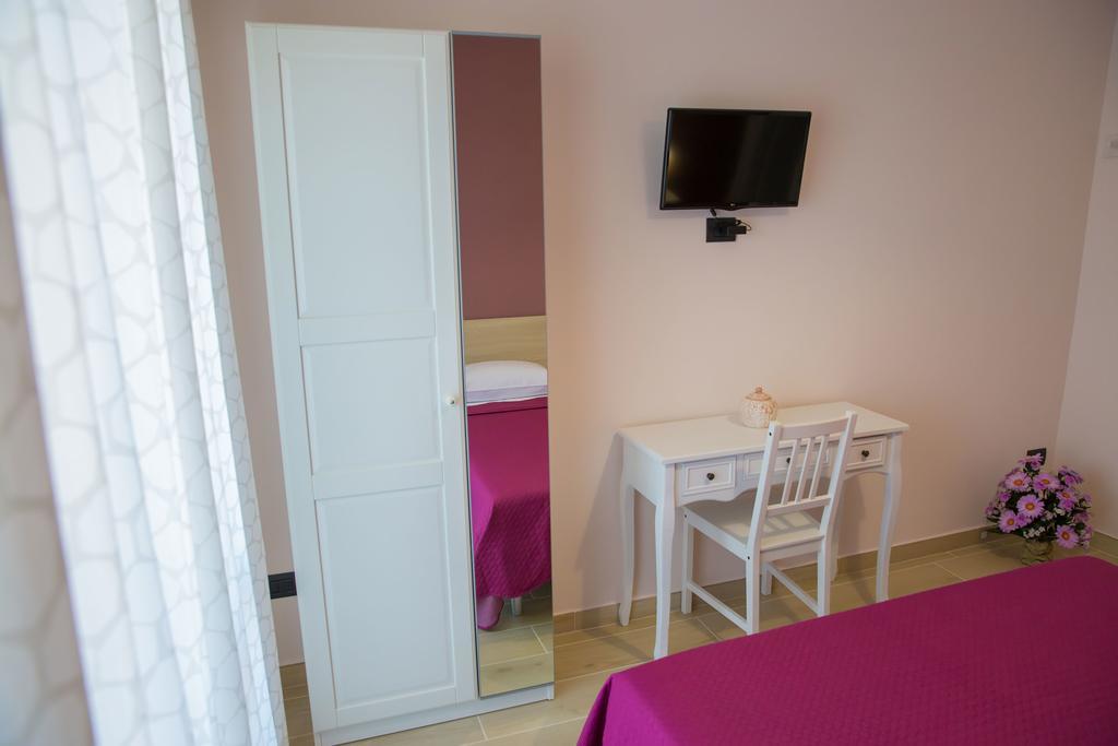 Gleda Rooms In The Square Pompeji Eksteriør billede